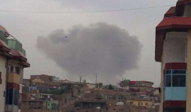 Une énorme explosion aurait frappé le centre de Kaboul près du quartier des ambassades
